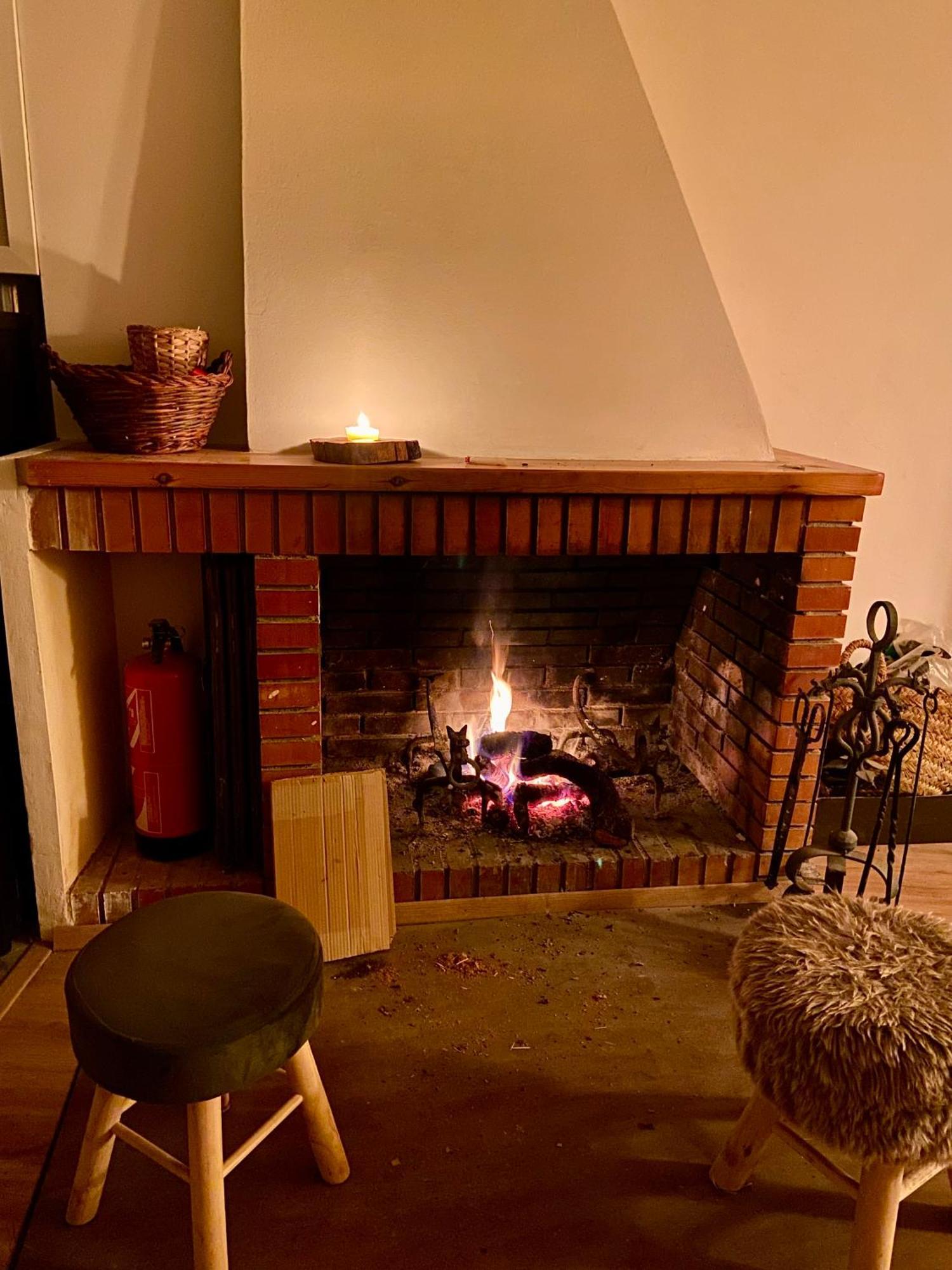 阿赫尔Casa Acollidora I Familiar Amb Jardi I Barbacoa别墅 外观 照片