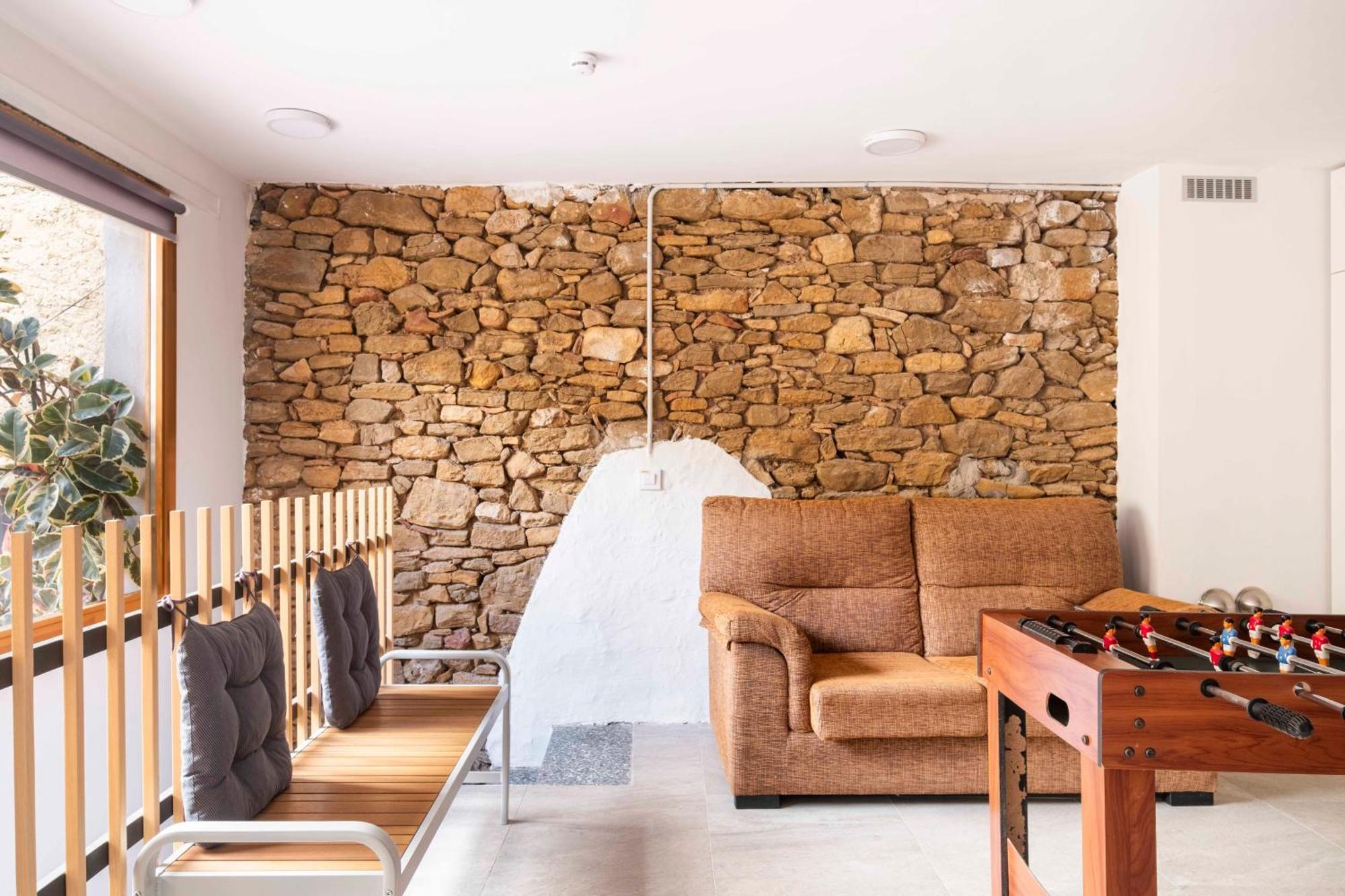 阿赫尔Casa Acollidora I Familiar Amb Jardi I Barbacoa别墅 外观 照片