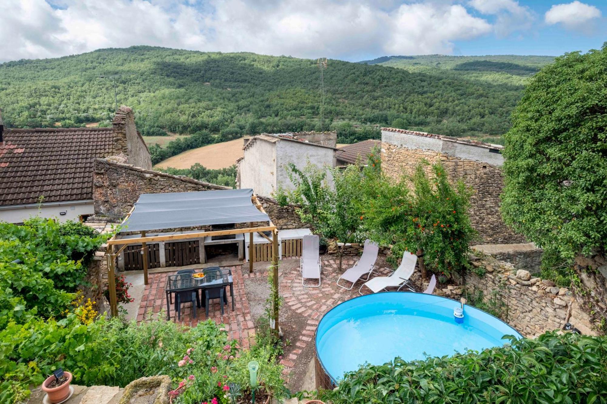 阿赫尔Casa Acollidora I Familiar Amb Jardi I Barbacoa别墅 外观 照片
